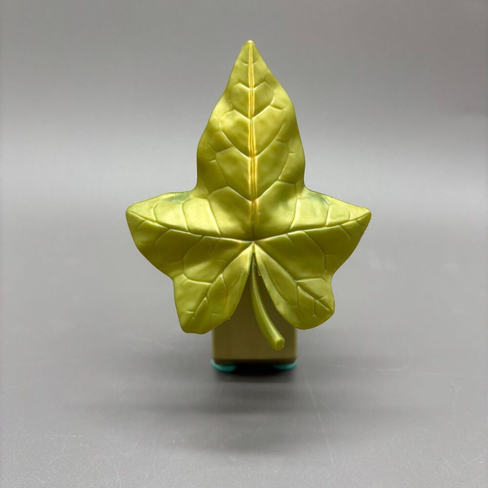 Vintage Bath & Body Works Wallflowers Plug-In Ivy Leaf Green Retired Fall Decor